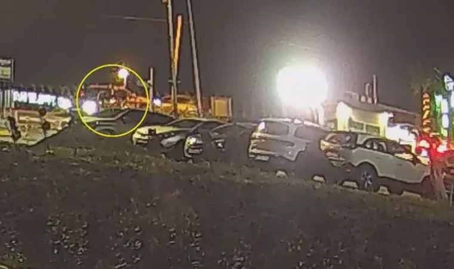 Beylikdüzü’nde otoparktaki cinayetin görüntüleri ortaya çıktı! 27 yaşındaki genç kurşunların hedefi oldu