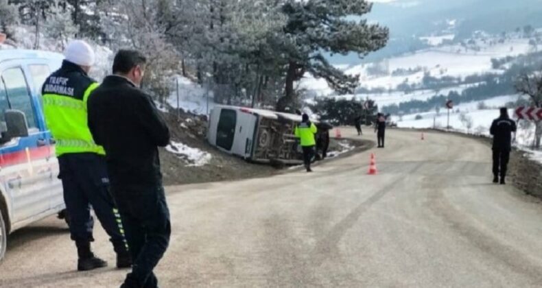 Bolu’da işçileri taşıyan minibüs devrildi: Çok sayıda yaralı var!