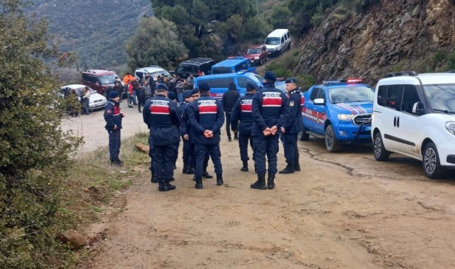 Bursa’da tarım arazisindeki konteynerlerin yıkımı ertelendi
