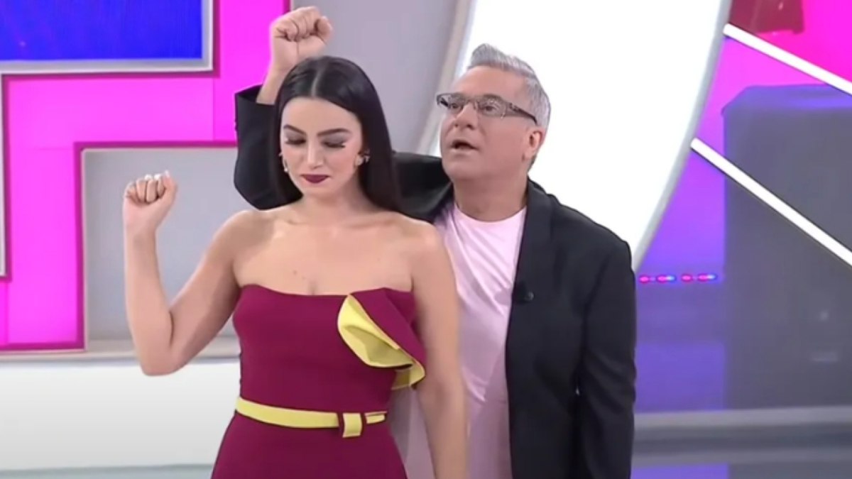 Çarkıfelek’in unutulmaz hosteslerindendi! Emel Özkızıltaş son haliyle konuşuldu