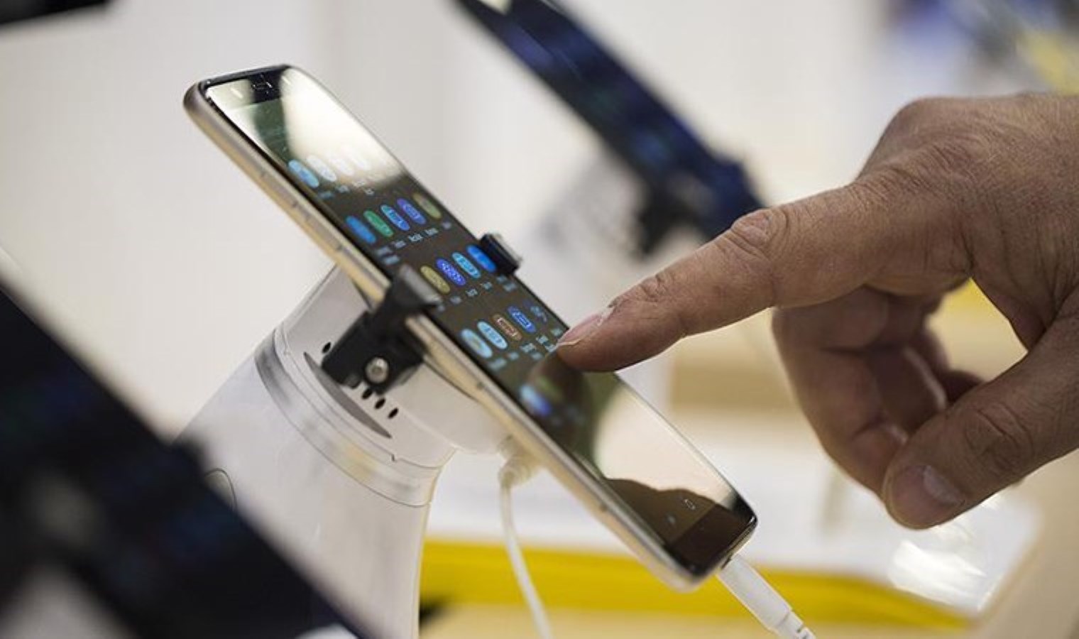 Cep telefonu, dizüstü bilgisayar… Resmi Gazete’de yayımlandı: ‘Sınır’ getirildi