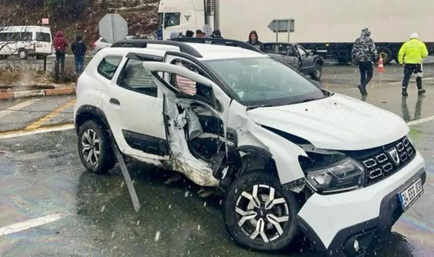 CHP’li vekil trafik kazası geçirdi: Hastaneye kaldırıldı