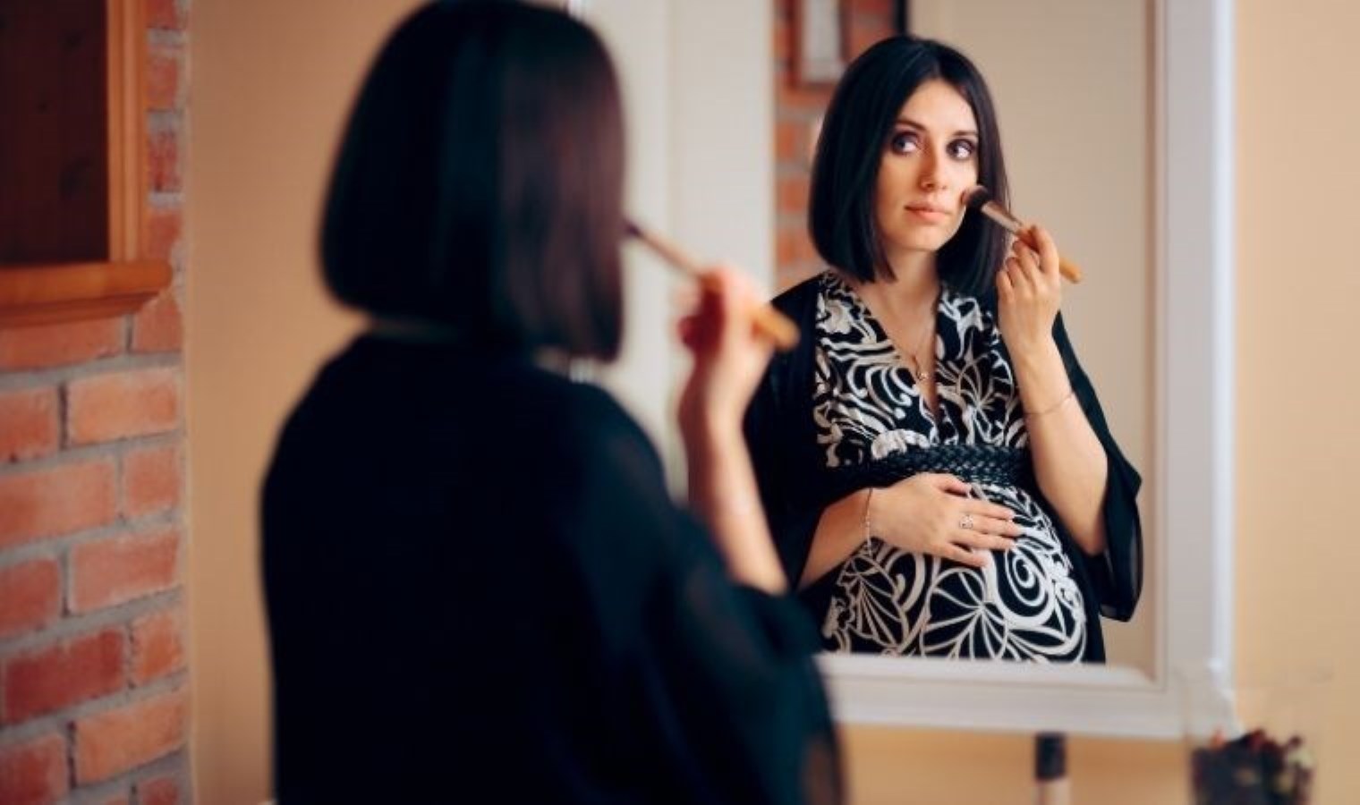 Cildinizin ve bebeğinizin sağlığını riske atmayın: Hamilelikte kaçınılması gereken 5 kozmetik ürün