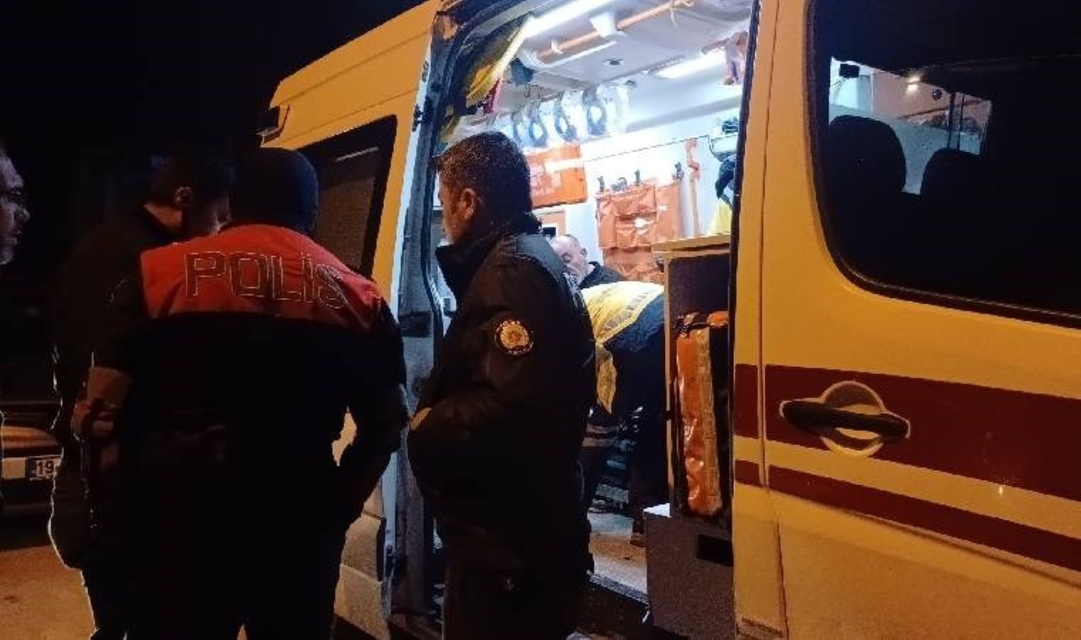 Çorum’da akrabaların kavgası kanlı bitti: Yaralılar var!