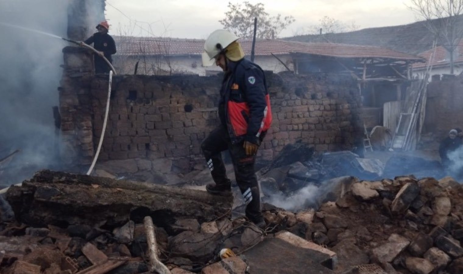Çorum’da evde çıkan yangında bir kişi hayatını kaybetti
