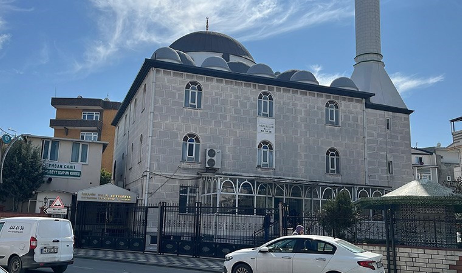 Darıca’da sır olay: Cami tuvaletinde silahla vurulmuş halde bulundu