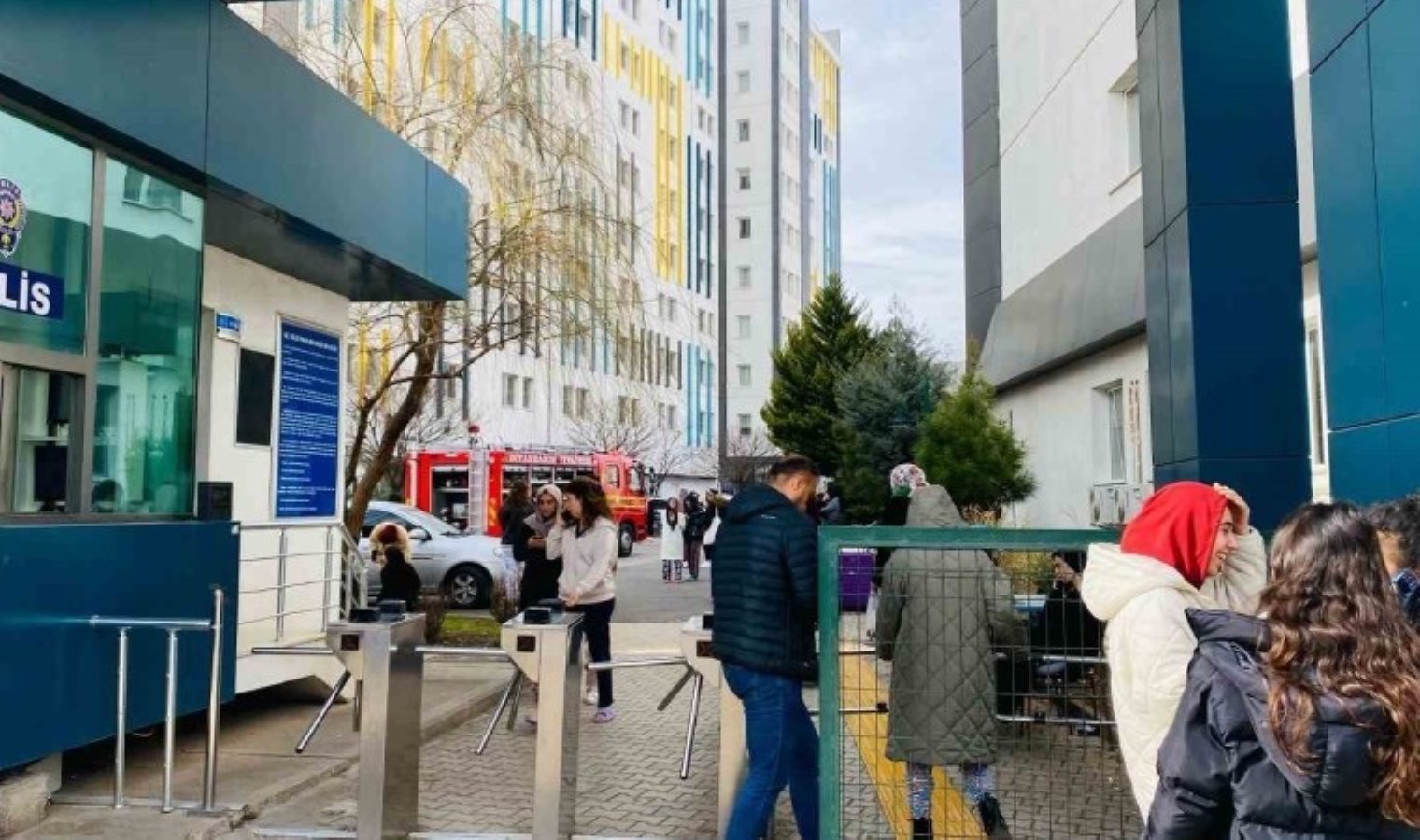 Diyarbakır’da kız yurdunda çıkan yangın paniğe neden oldu