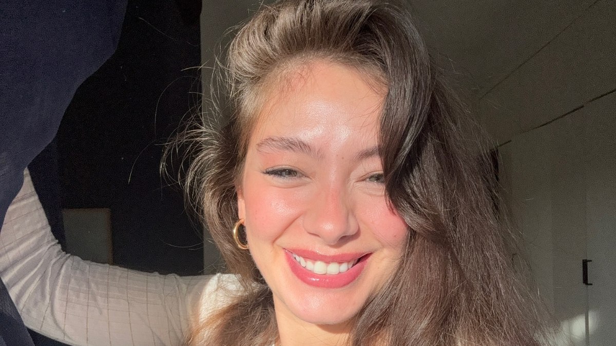 Doğuma gün sayıyor! Neslihan Atagül yayın hazırlanırken dualar etti