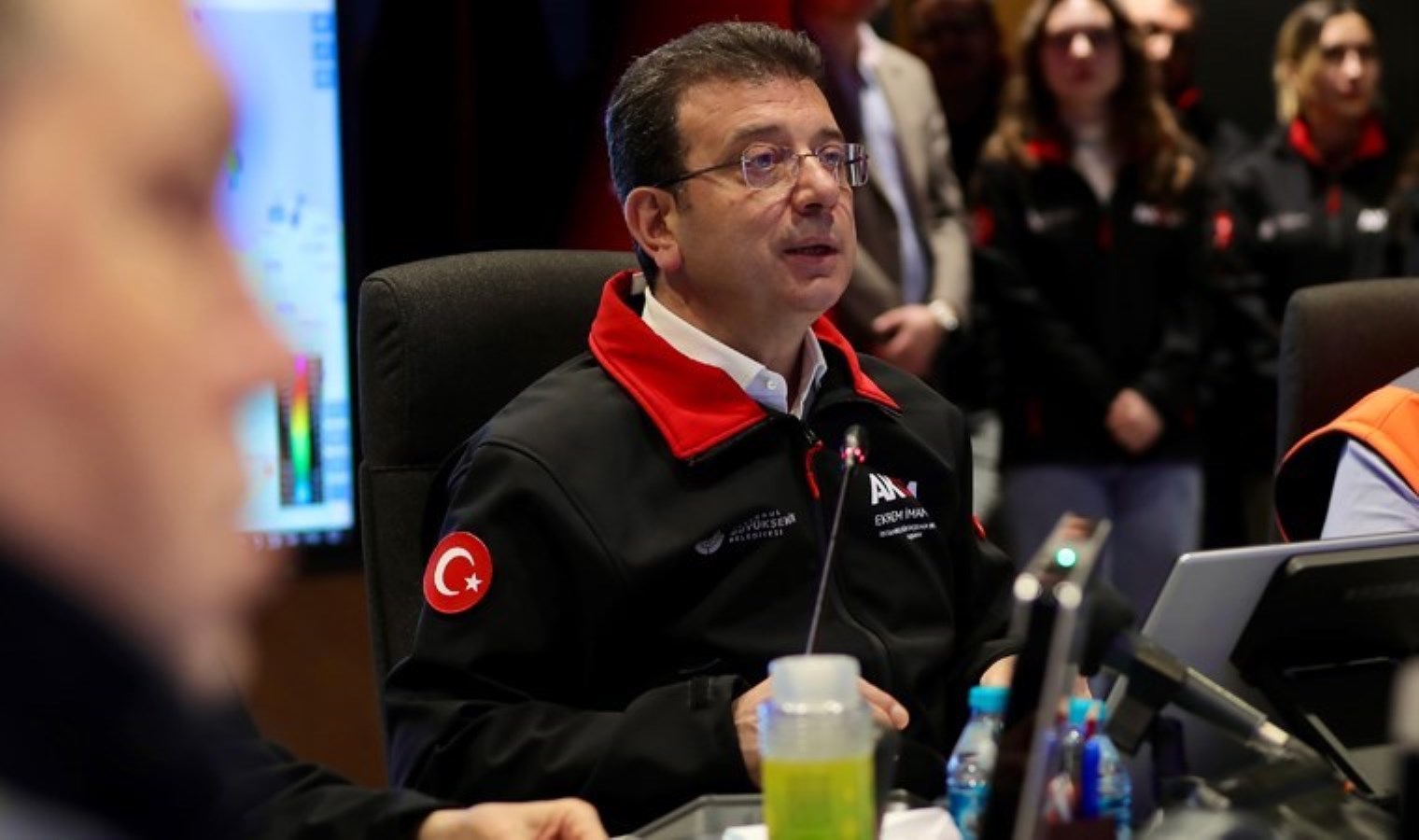 Ekrem İmamoğlu’ndan İstanbullulara flaş uyarı: ‘Zorunlu olmadıkça aracınızla dışarıya çıkmayın!’