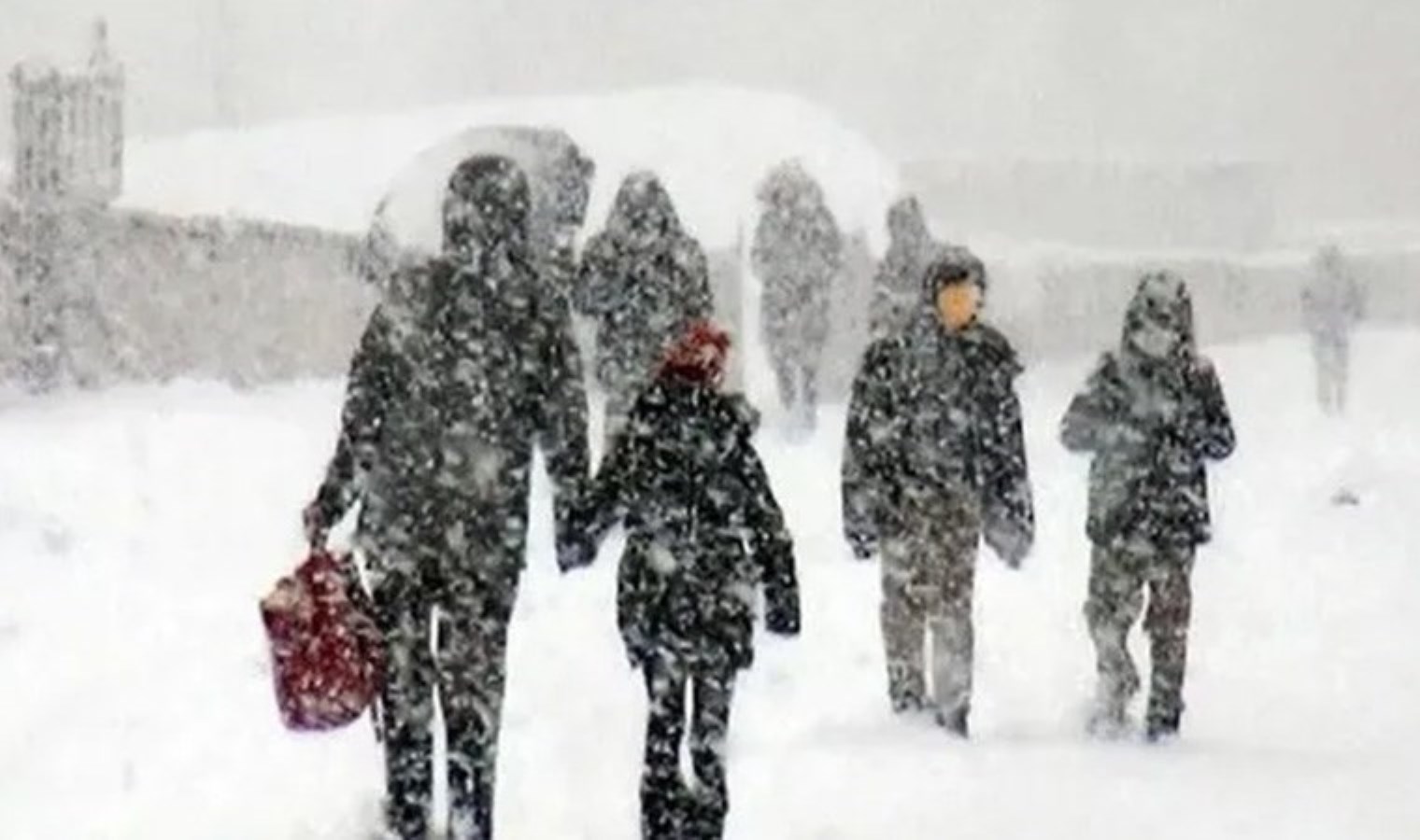 Elazığ’da eğitime 1 gün ‘kar’ arası