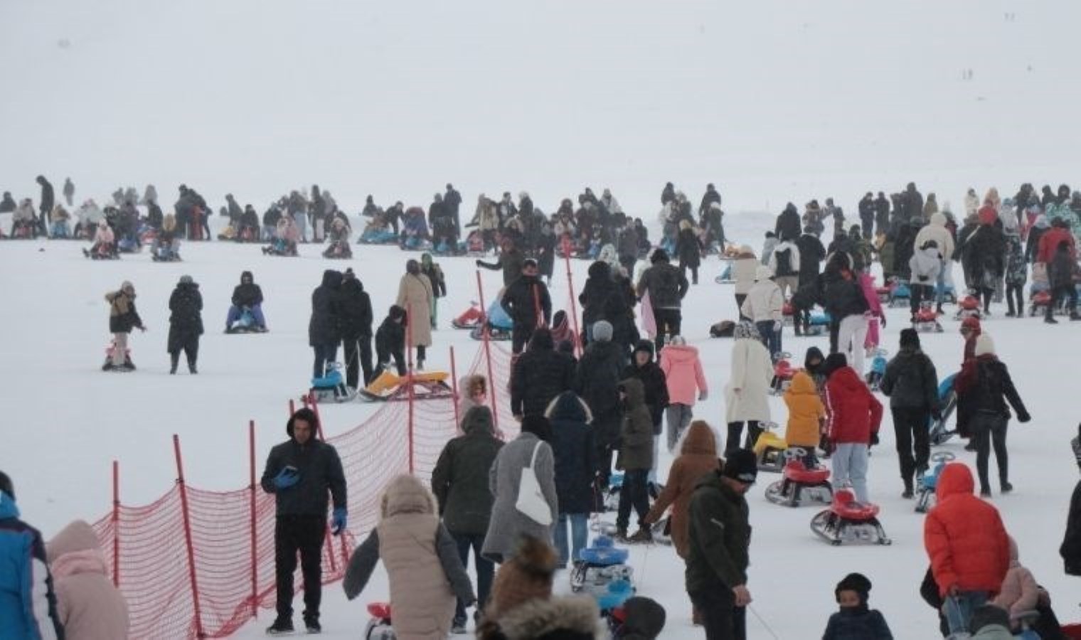 Erciyes’e ziyaretçi akını: Pistler doldu