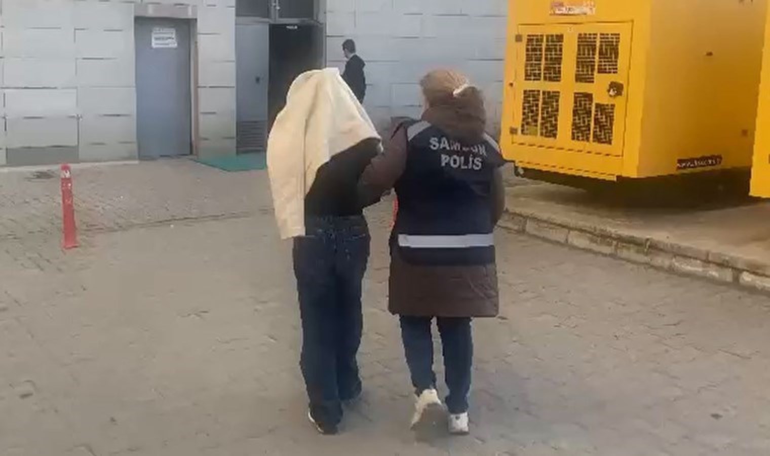 Evden 238 bin liralık vurgun! 63 suç kaydı olan tutuklandı