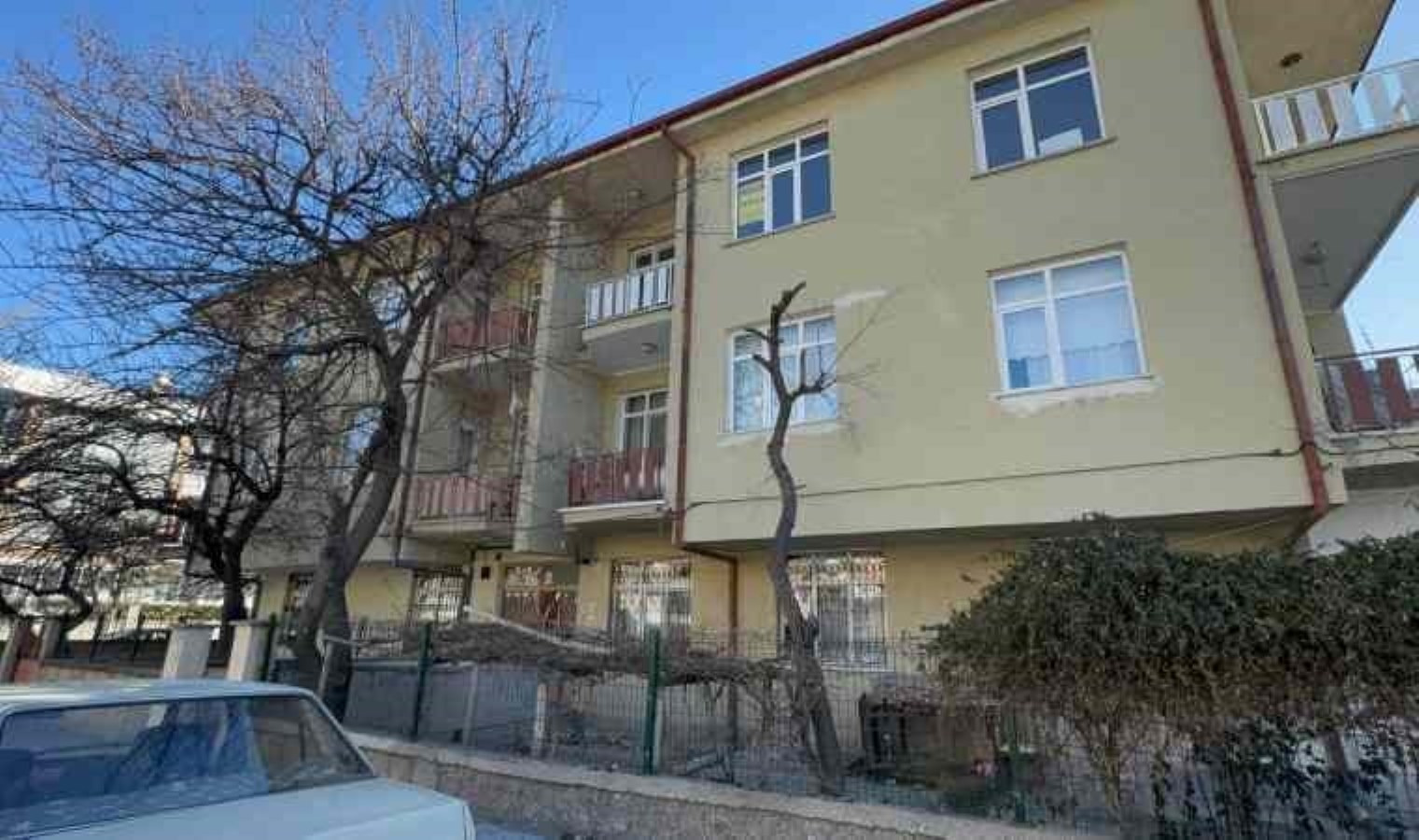 Eve alkollü gelen eşini bıçaklayarak öldürdü!