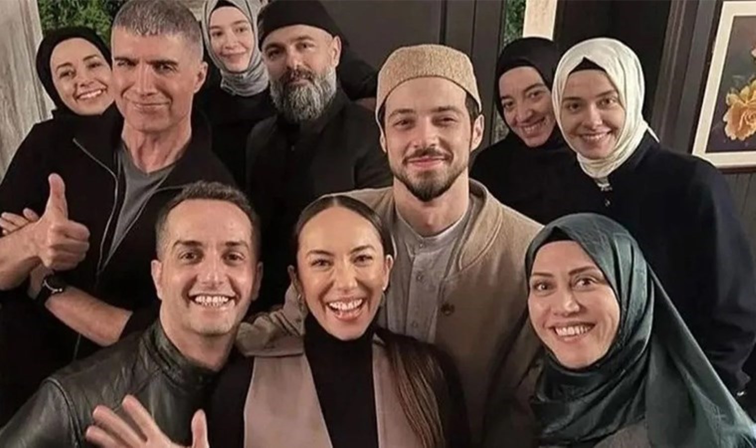 Fenomen dizide şok ayrılıklar! ‘Kızıl Goncalar’a kimler veda ediyor?