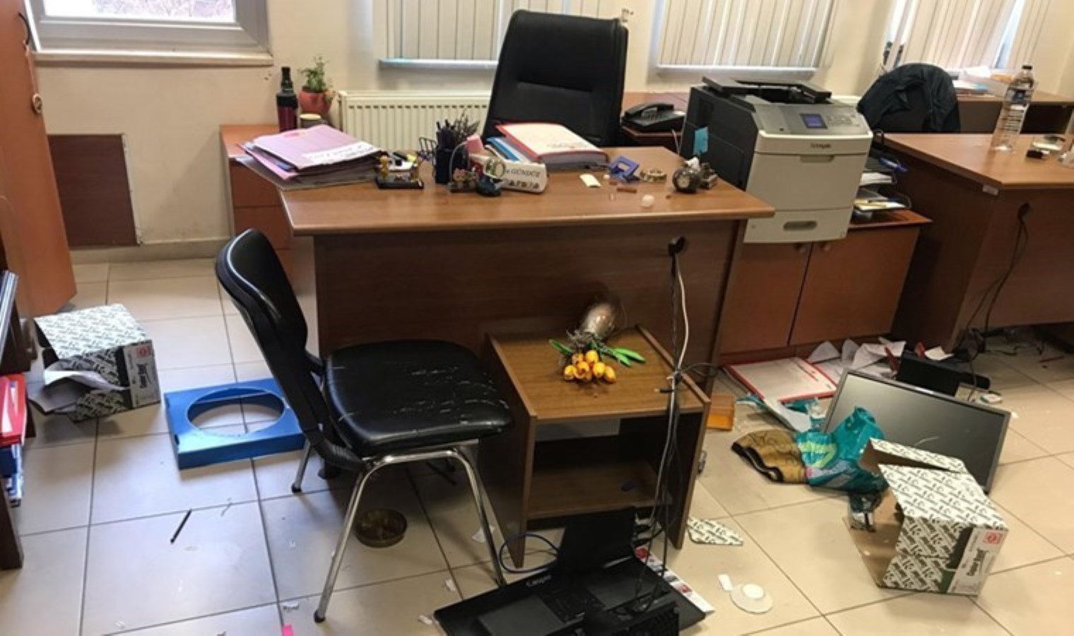 Gediz’de mahkeme kalemine saldırı: Şahıs tutuklandı