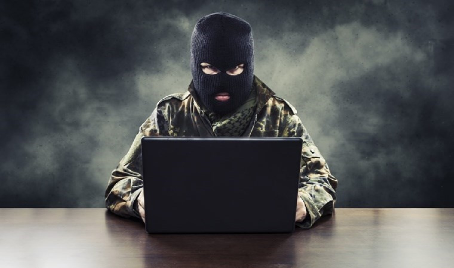 Google’ın eski CEO’sundan flaş açıklama: ‘Yapay zeka destekli terör’ tehlikesi büyüyor