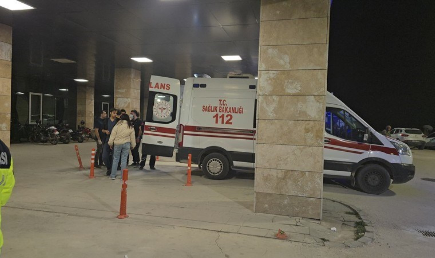 Hastanenin yoğun bakımında yangın: Hastalar tahliye edildi