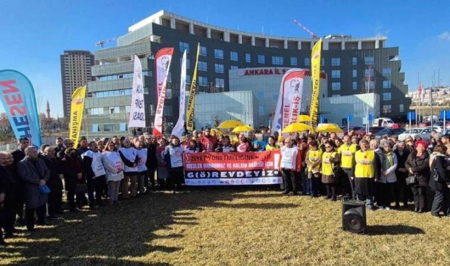 Hekimler daha önce de yeni yönetmeliğe tepki olarak kasım, aralık ve ocak aylarında iş bırakmıştı: Aile hekimleri bugün grevde