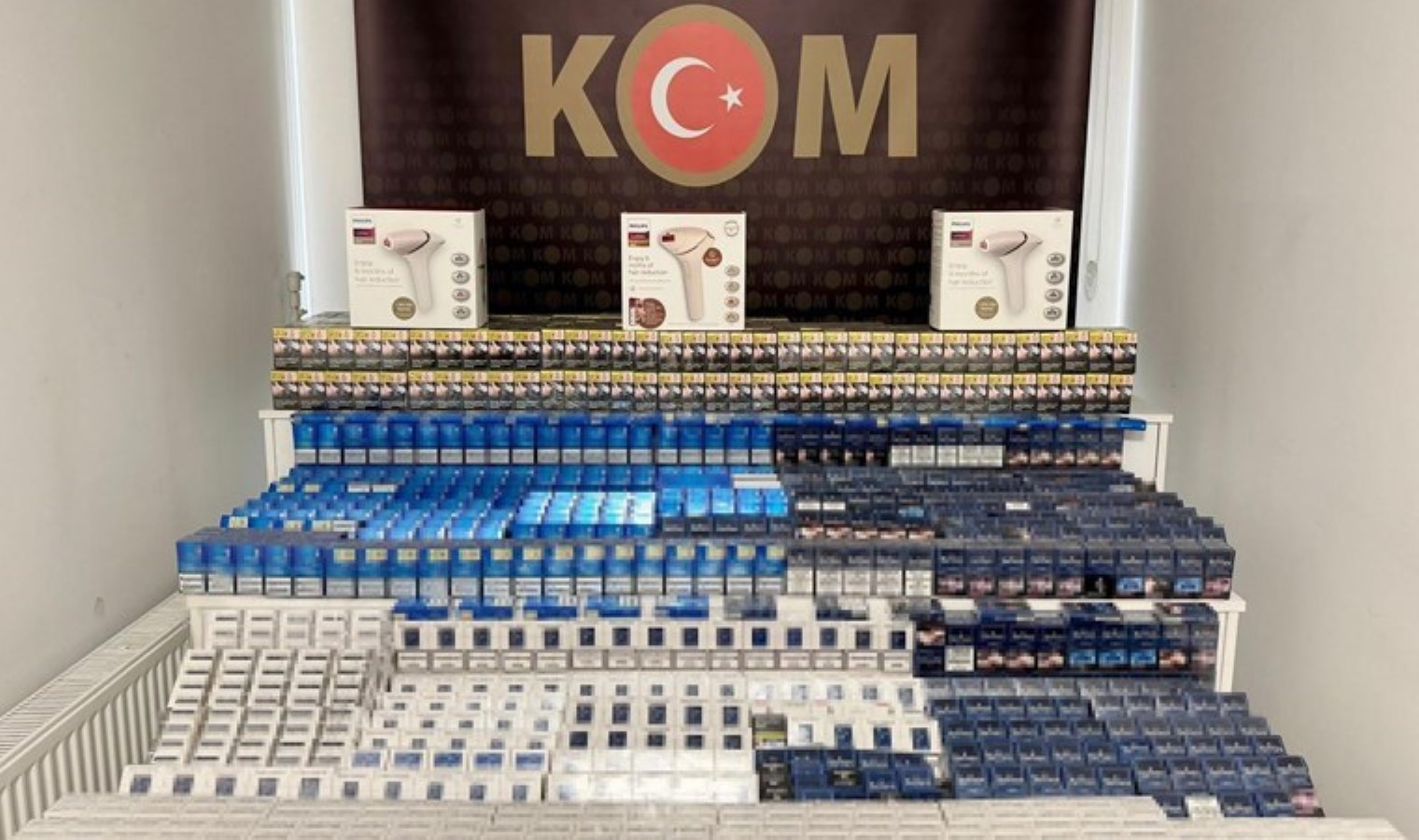 Hepsi araçtan çıktı: Tam 2 bin 300 paket…