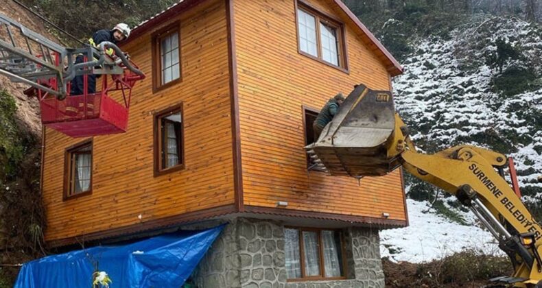 Heyelan sonucu mahsur kaldılar: Trabzon’da bir çift iş makinesiyle evden çıkarıldı