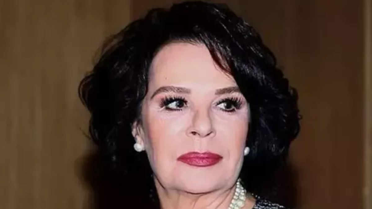 Hülya Koçyiğit Londra’da başından geçen kazayı anlattı: 2 saat ambulans bekledim