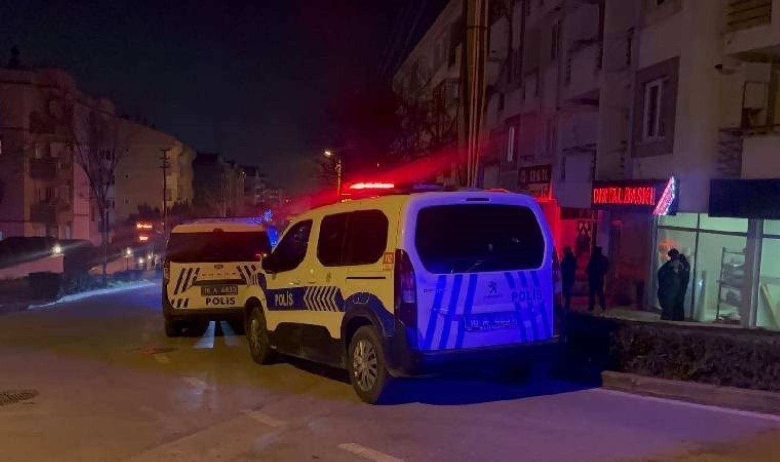 Husumetlisine sokak ortasında kurşun yağdırıp kaçtı!