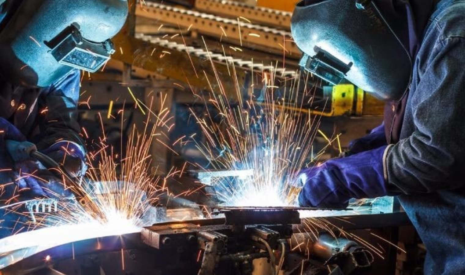 İmalat sanayinde alarm zilleri çalıyor: Üretim ve siparişler düşüşte!