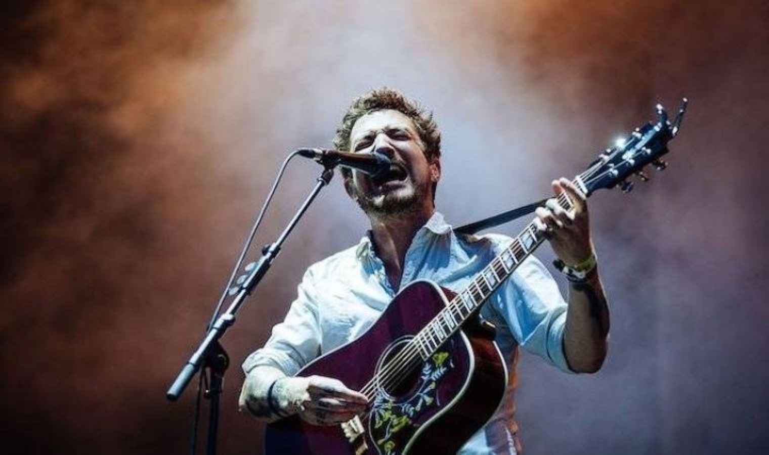 İngiliz punk ve folk şarkıcısı Frank Turner İstanbul’da konser verecek