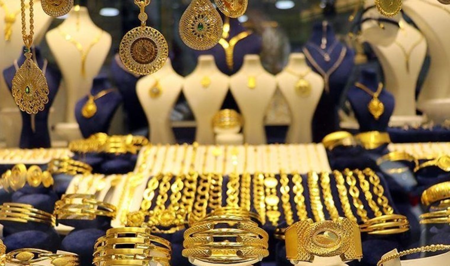 İstanbul Avcılar’da ‘maskeli’ kuyumcu soygunu: 2 şüpheli tutuklandı