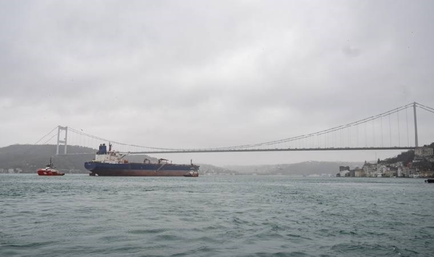 İstanbul Boğazı gemi trafiğine kapatıldı!