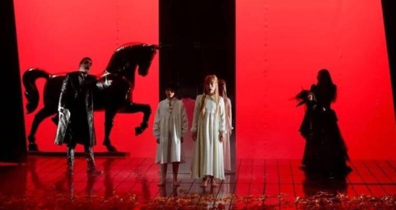 İstanbul Devlet Opera ve Balesi’nin sahnelediği ‘Kötülüğün Döngüsü’ yeniden sahnede: Operada gerilim!