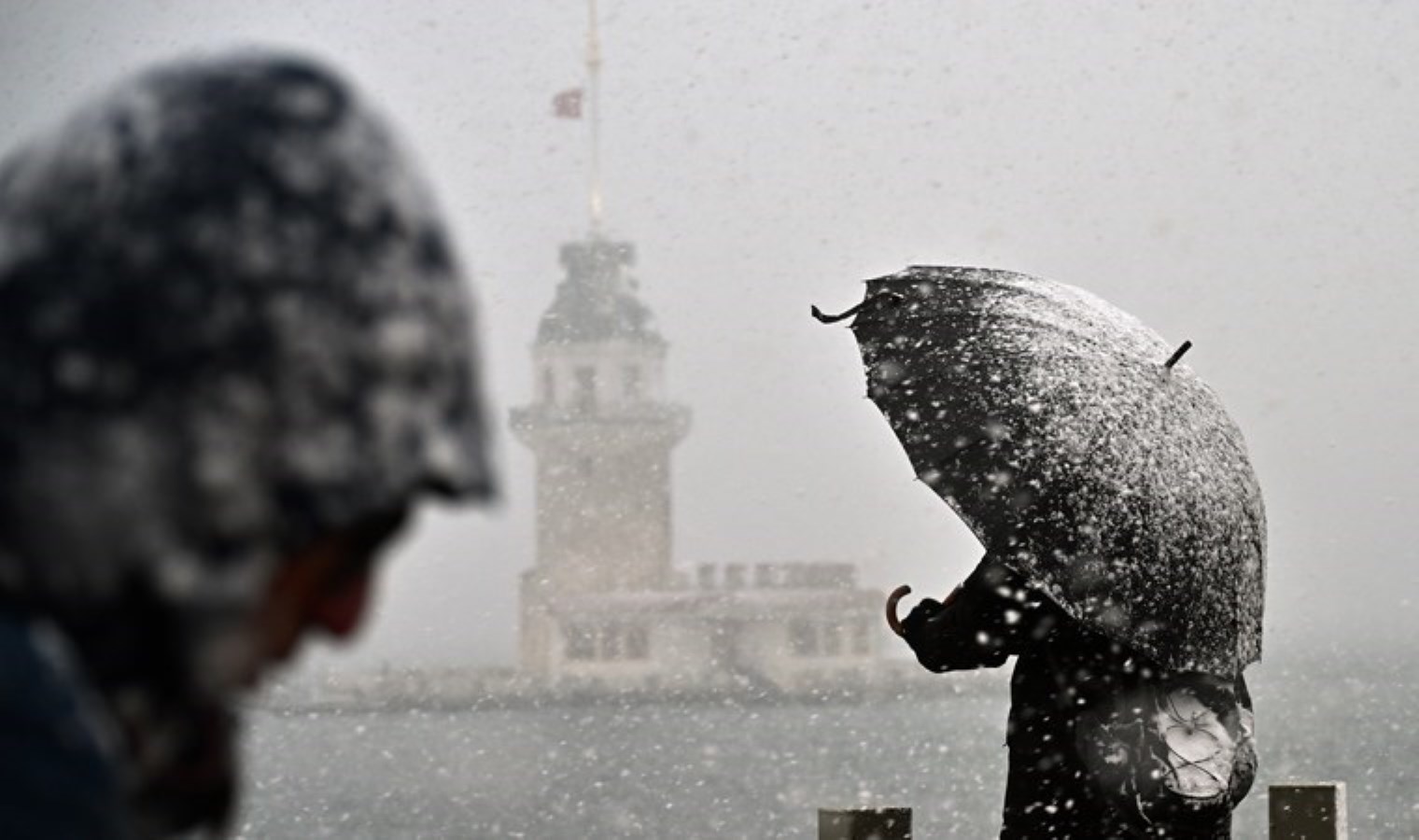 İstanbul için ‘tipi’ alarmı: Kar yağışı bugün de devam edecek