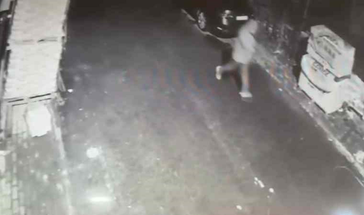 İstanbul’da dehşet! Görüşme isteğini reddeden kadının yüzüne kezzap attı