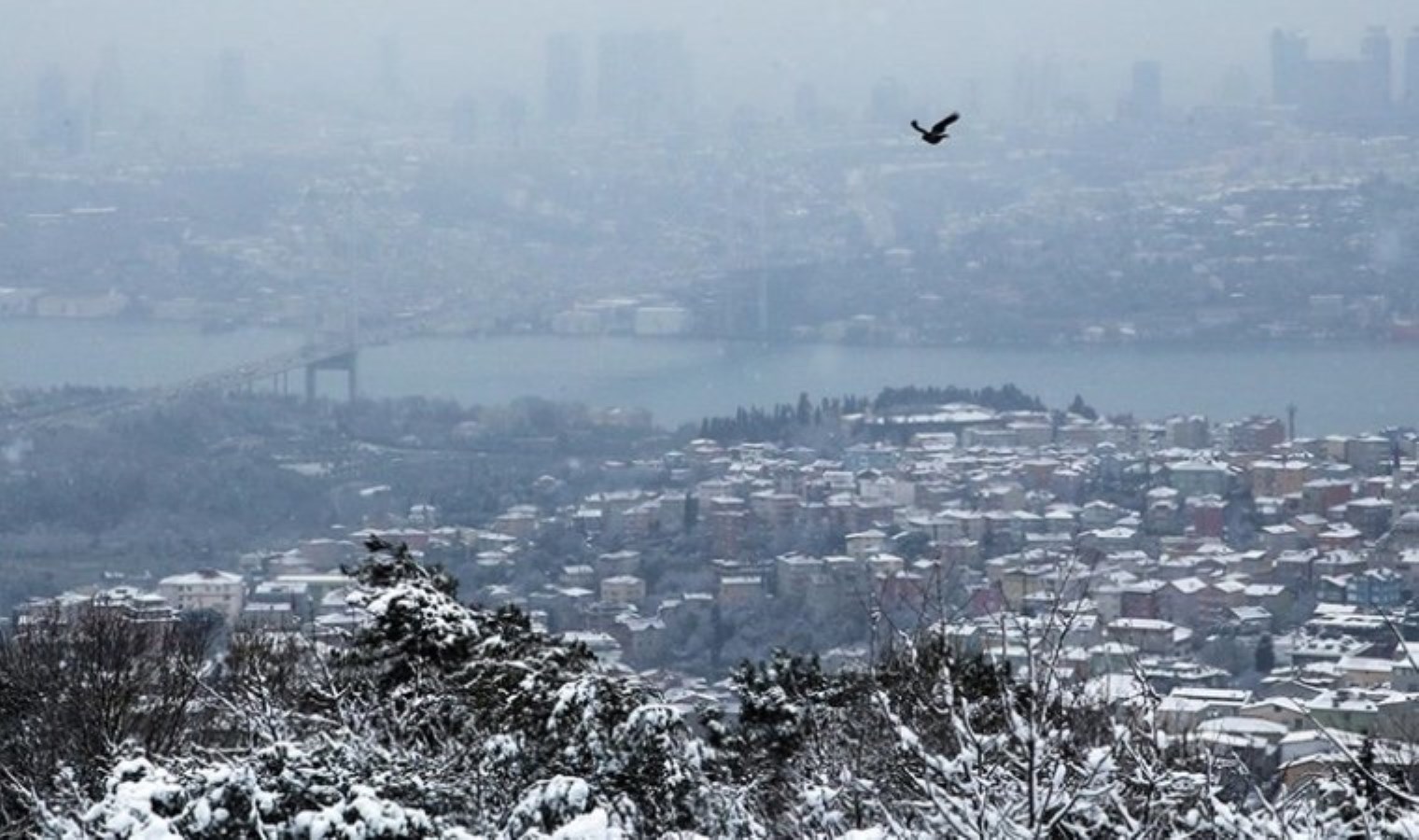 İstanbul’da kar yağışı aralıklarla etkisini sürdürüyor