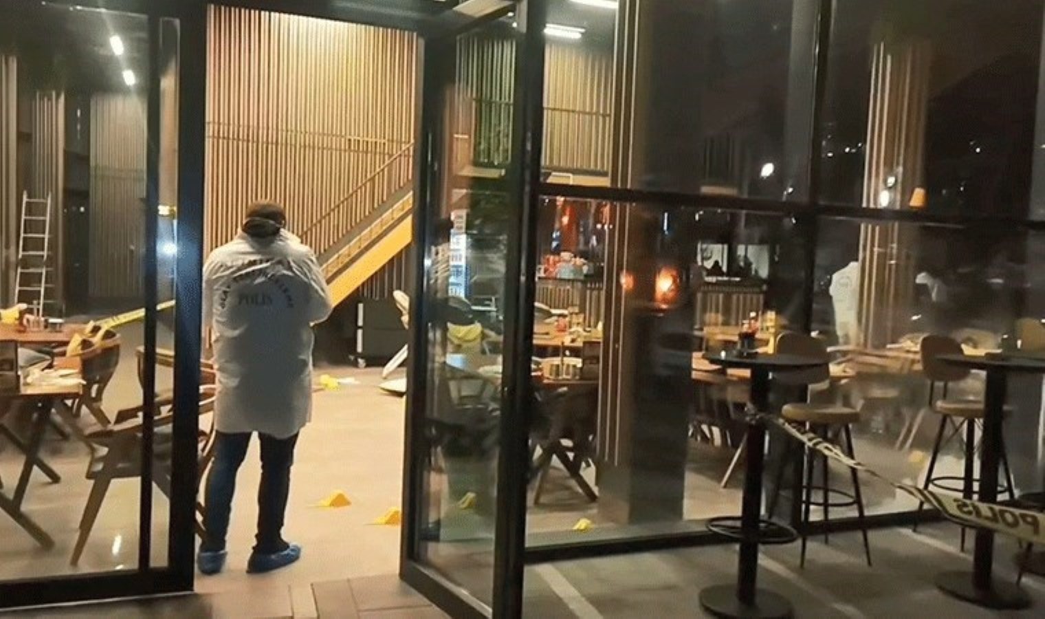 İstanbul’da restoranda 2 arkadaşa silahlı saldırı: 1 ölü