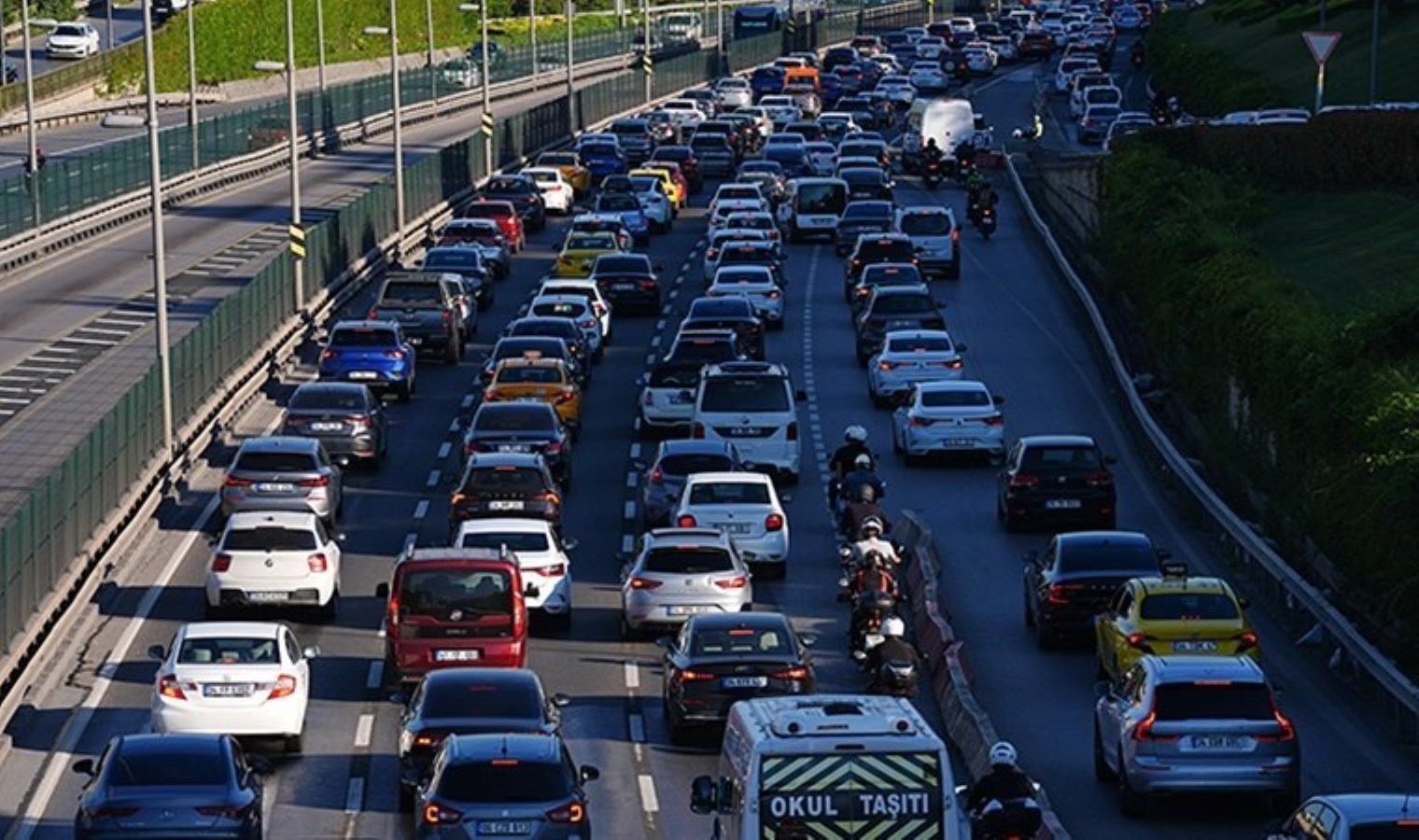 İstanbul’da trafik yoğunluğu yüzde 81’e ulaştı