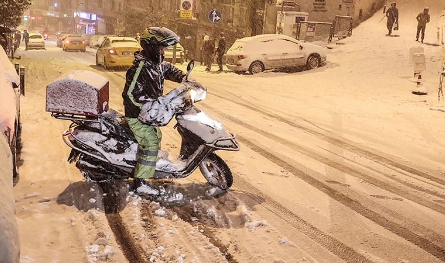 İstanbul’dan sonra bir kentte daha motosikletlerin trafiğe çıkışı yasaklandı