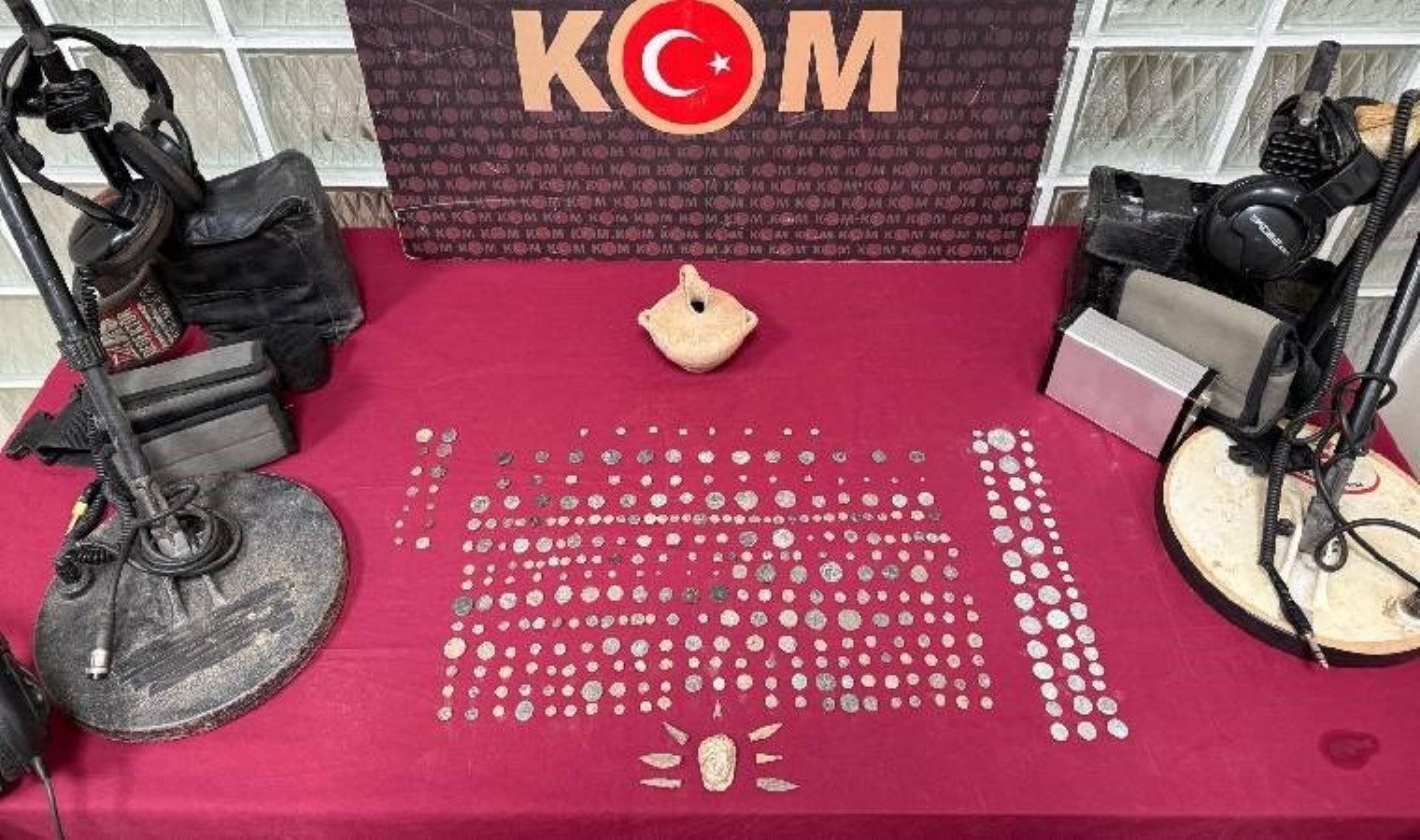 İzmir’de tarihi eser operasyonu: Yurt dışında satacaklardı!