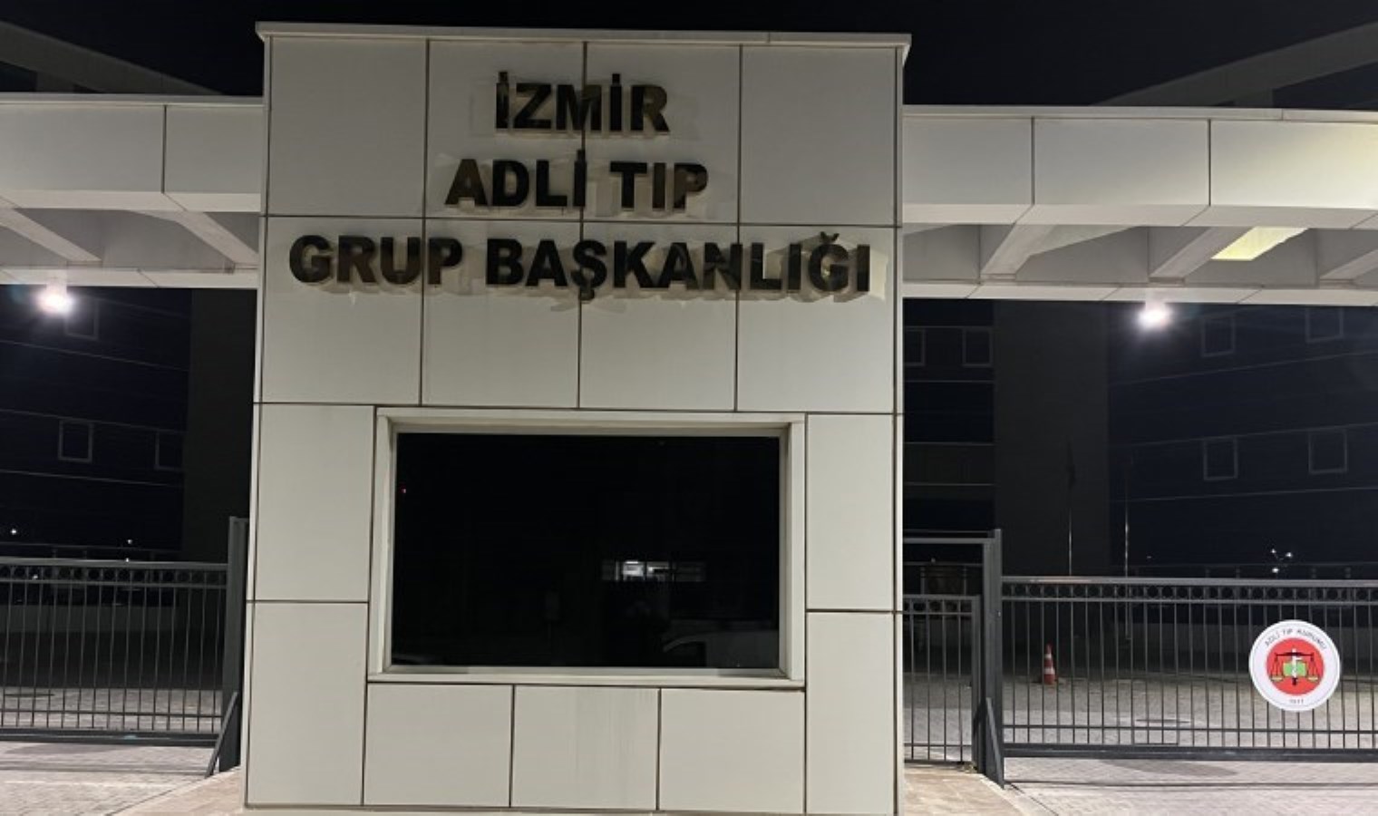 İzmir’de ‘yan bakma’ kavgasında kan aktı: 1 ölü, 2 yaralı!