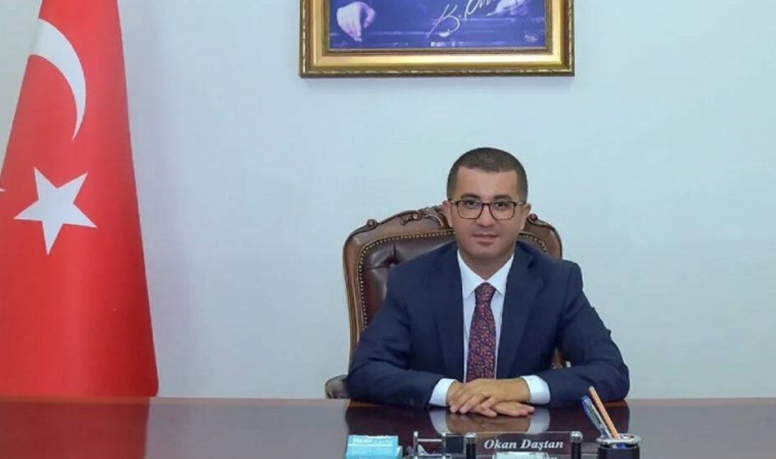 Kağızman Belediyesi’ne atanan ‘kayyum’ göreve başladı