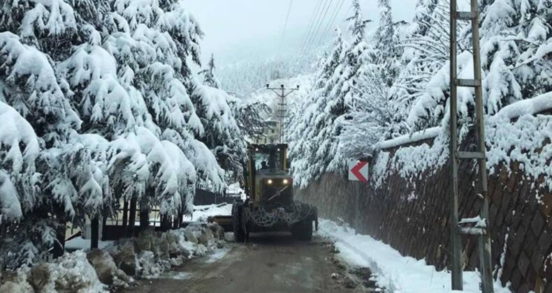 Kahramanmaraş’ta ‘kar’ esareti: 20 mahalleye ulaşım durdu