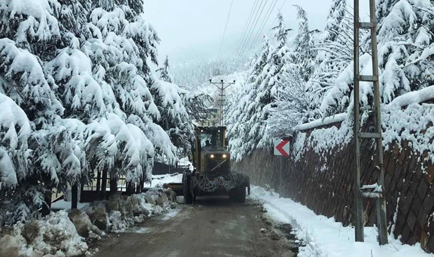 Kahramanmaraş’ta ‘kar’ esareti: 20 mahalleye ulaşım durdu