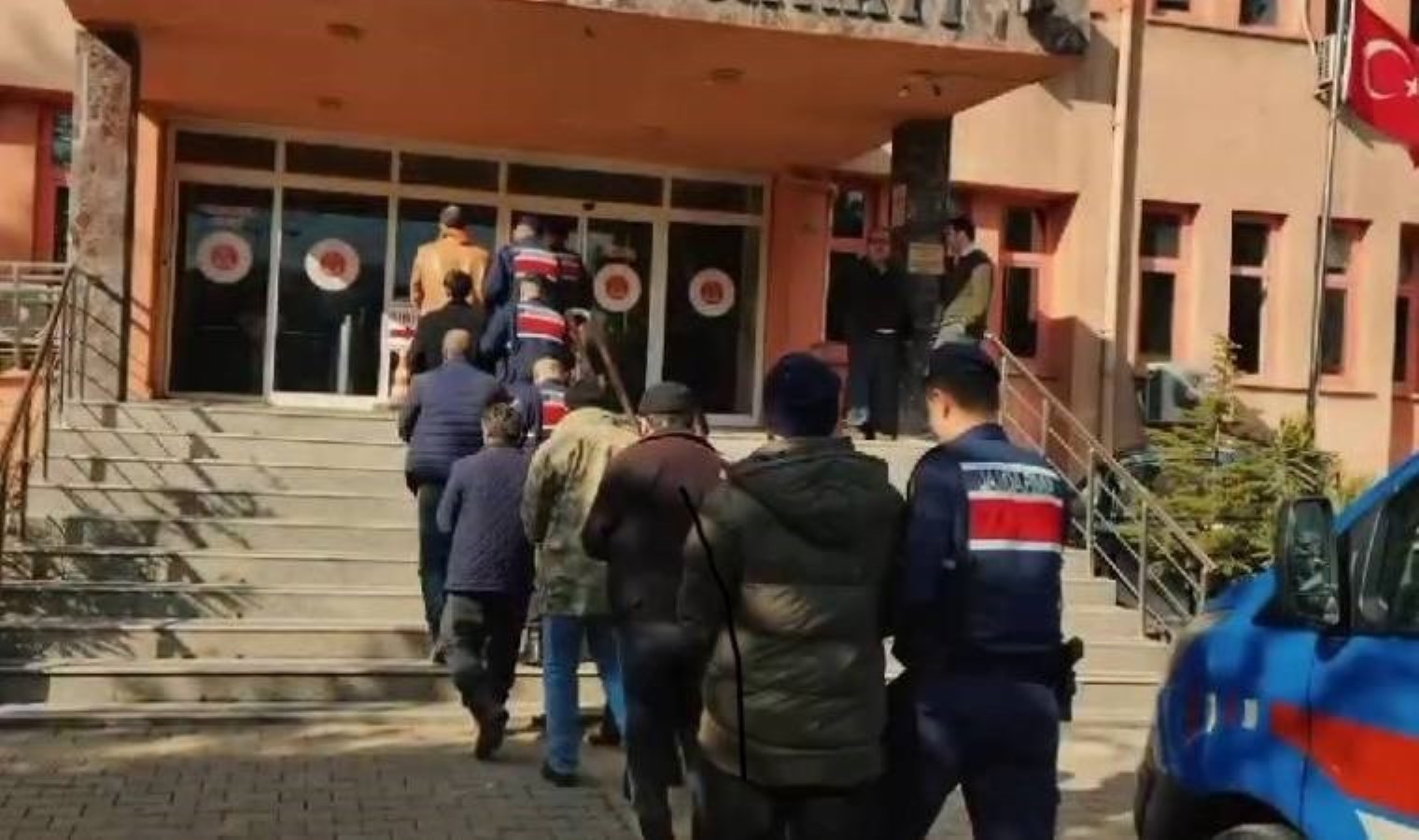 Karabük’te kaçak kazıya suçüstü… Gözaltılar var!
