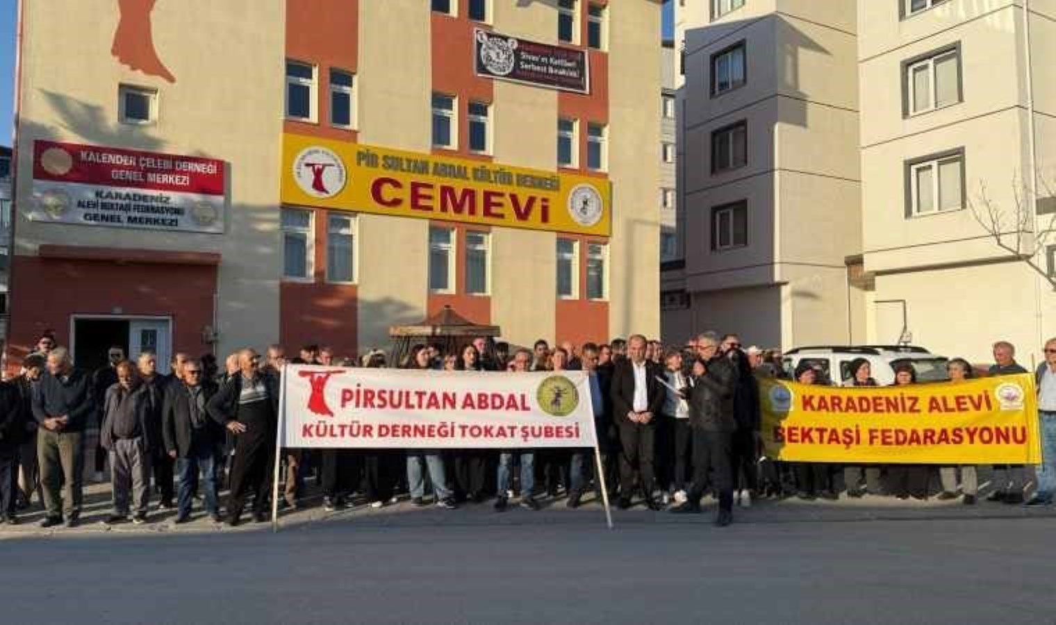 Karadeniz Alevi Bektaşi Federasyonu’ndan çağrı: Suriye’de yaşanan katliamı durdurun