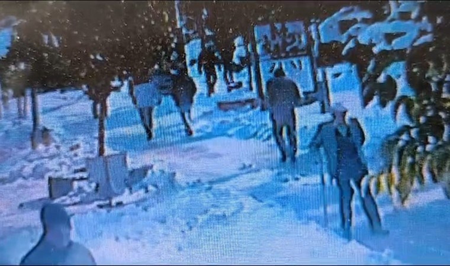 Karda kayıp düşen 97 yaşındaki adam öldü