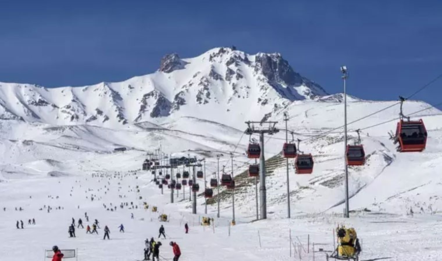 Kayak merkezlerinde kar kalınlığı ölçüldü!