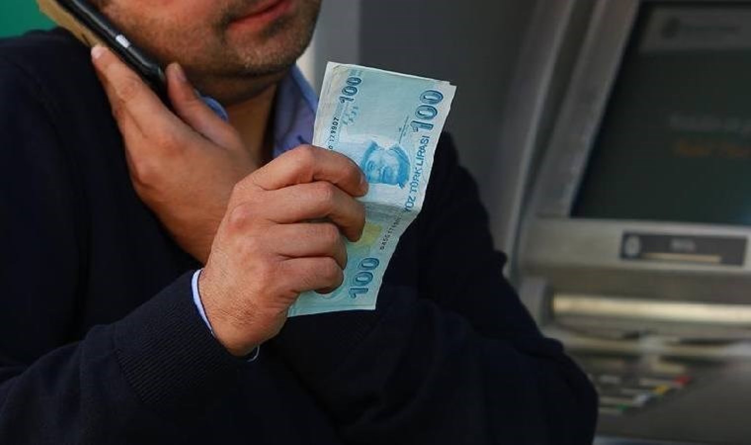 Kendileri ‘polis’ olarak tanıtıp dolandırıcılık yaptılar!