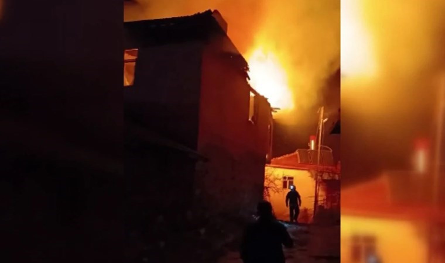 Kızılcahamam’da 2 katlı ahşap evde yangın paniği! Ekipler müdahale etti…