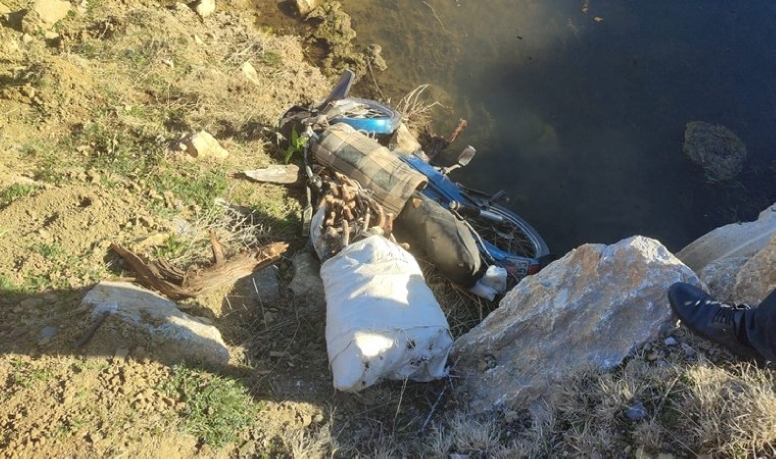 Konya’da motosiklet ile su kanalına düştü: Yaralandı!