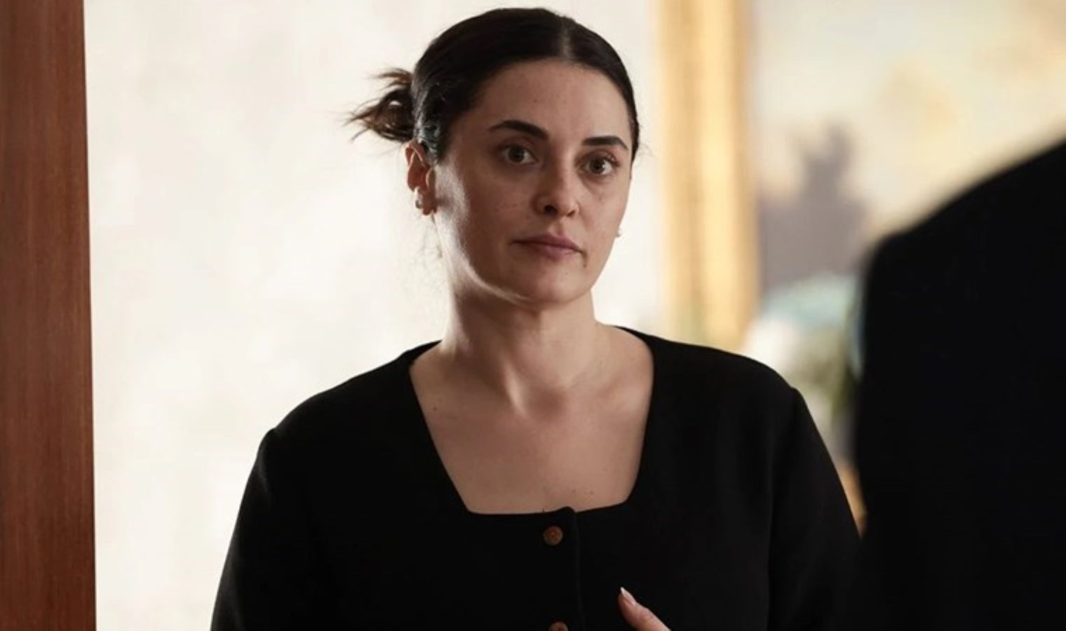 Kral Kaybederse’nin Handan’ı Aslıhan Gürbüz, evinin önündeki manzarayı görünce isyan etti: ‘Böyle geri zekalı olmayın!’